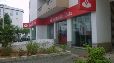 افتتاح حساب بانکی در پرتغال برای ایرانیان